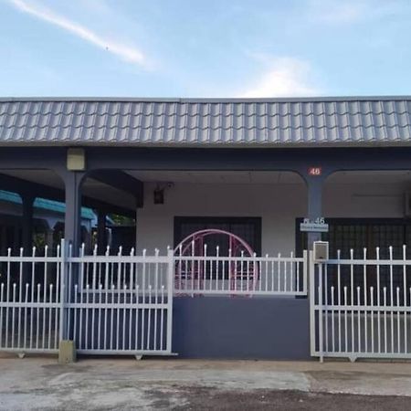 Mersing Spacious 3Bedroom With Free Parking Space Buitenkant foto