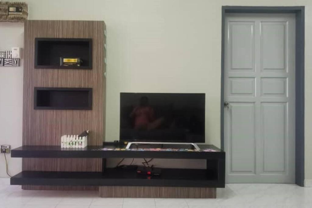 Mersing Spacious 3Bedroom With Free Parking Space Buitenkant foto